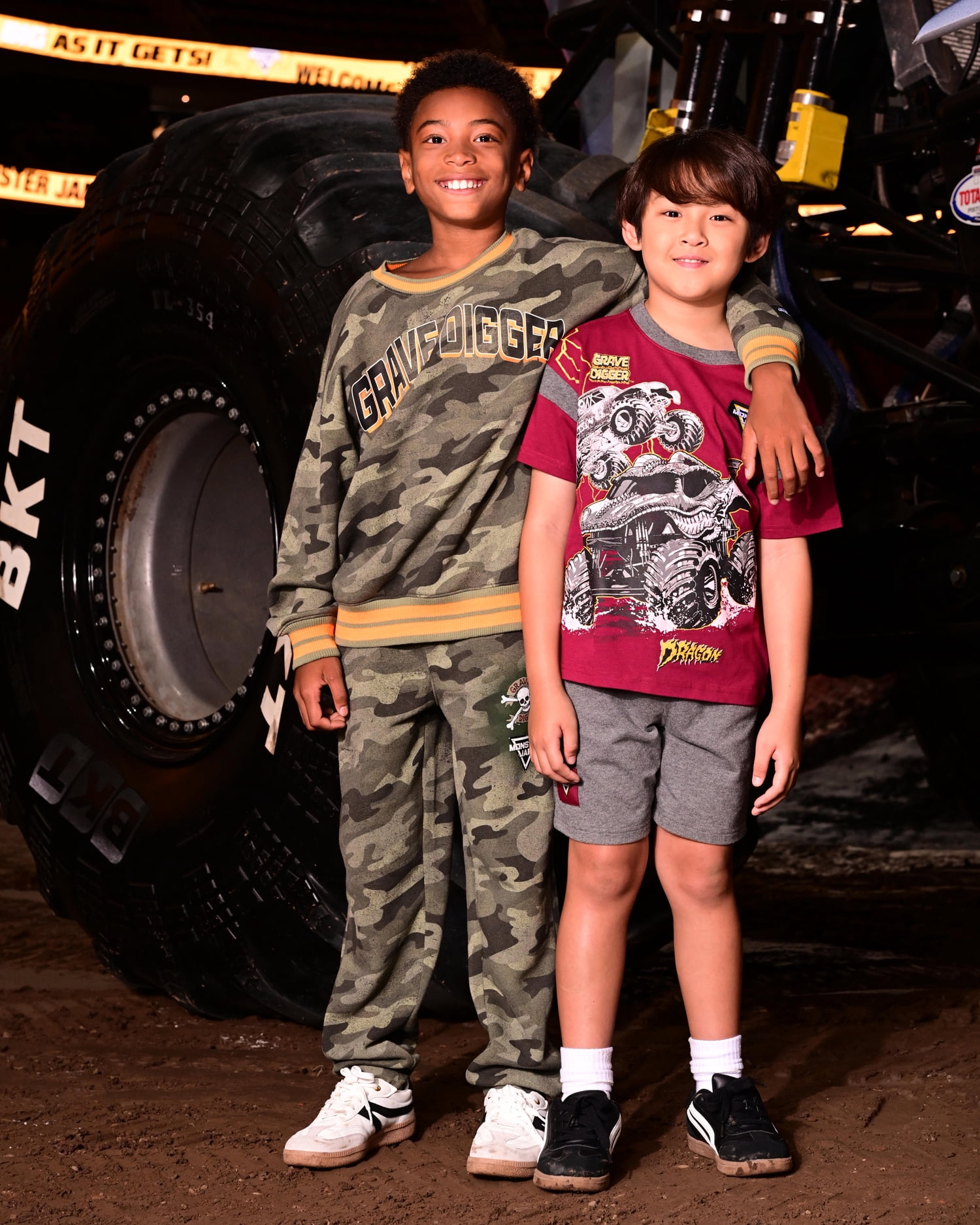 Monster Jam Boys Crewneck Sweatshirt and Joggers 2-Piece Set, Sizes 4-16