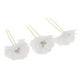 thumbnail image 1 of Paquete de 3 pinzas para el cabello con forma de flor, broches y accesorios para el cabello. Blanco, 1 of 9