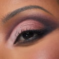 thumbnail image 4 of Paleta de sombras Huda Matte Cool Shades, ideal para viajes, 4 of 9