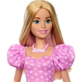 thumbnail image 3 of Muñeca moderna Barbie de 28 pulgadas con ropa y accesorios extraíbles, 3 of 6