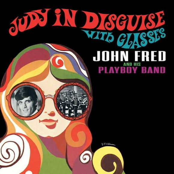 Judy en Déguisement avec Lunettes