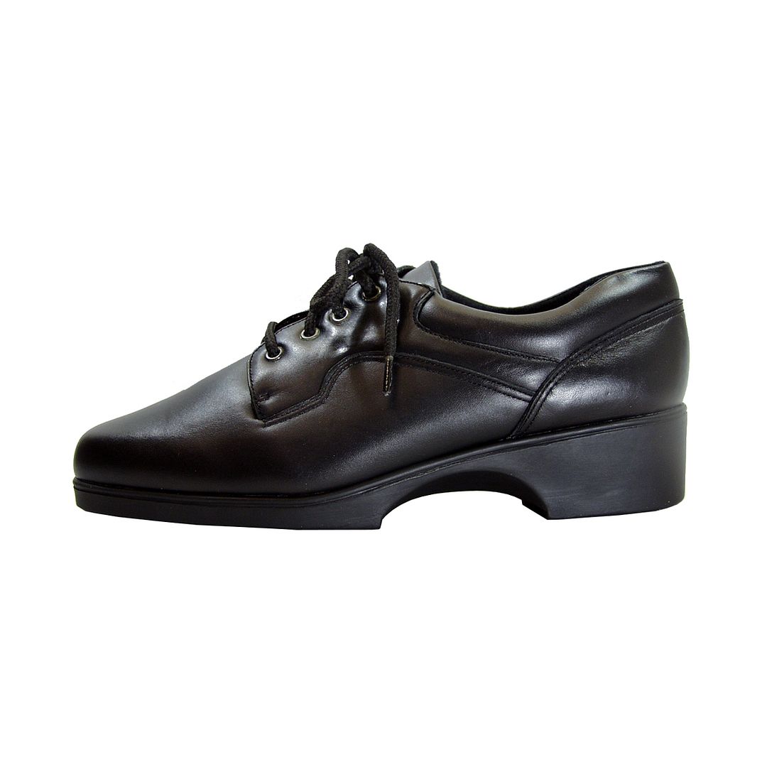 24 HOUR COMFORT Cherie Women's Wide Width Leather Lace-Up Oxford Shoes  BLACK 7
