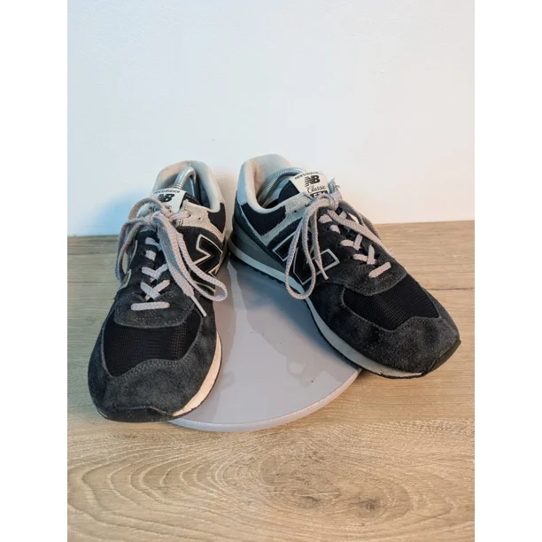 New Balance 574 Classic Athletic Shoes Sneakers Black ML574EVB | Men’s Size 10