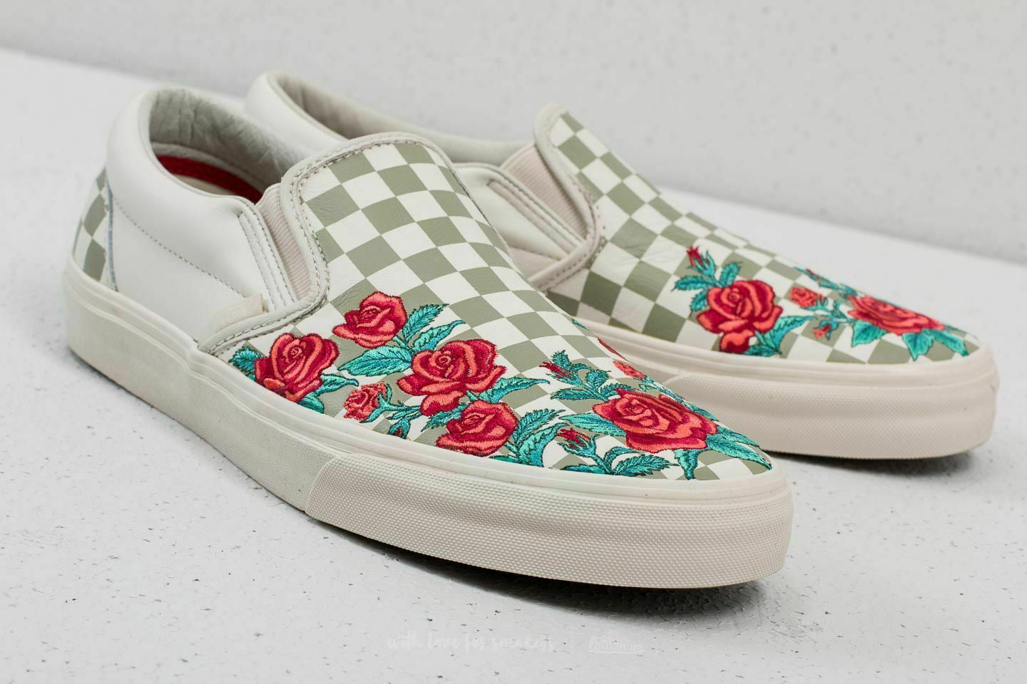classic slip on dx rose embroidery
