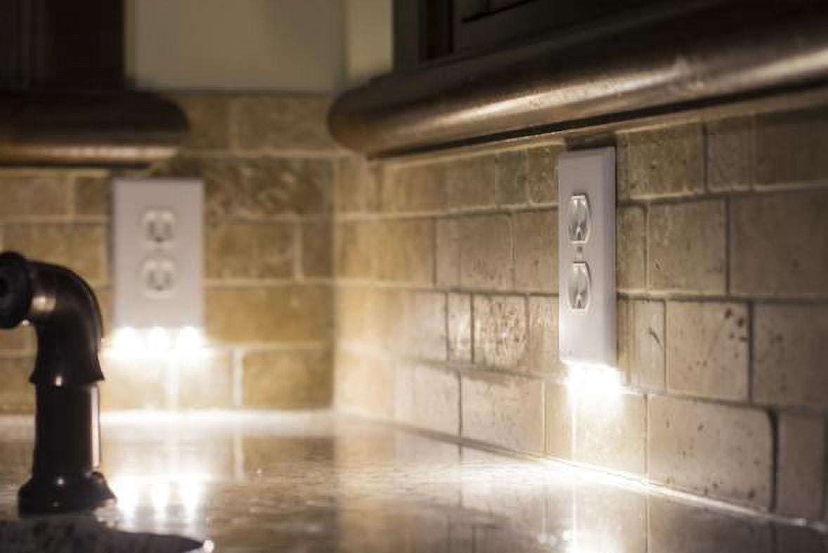 Outlet Cover Duplex Wall Plate LED Night Light