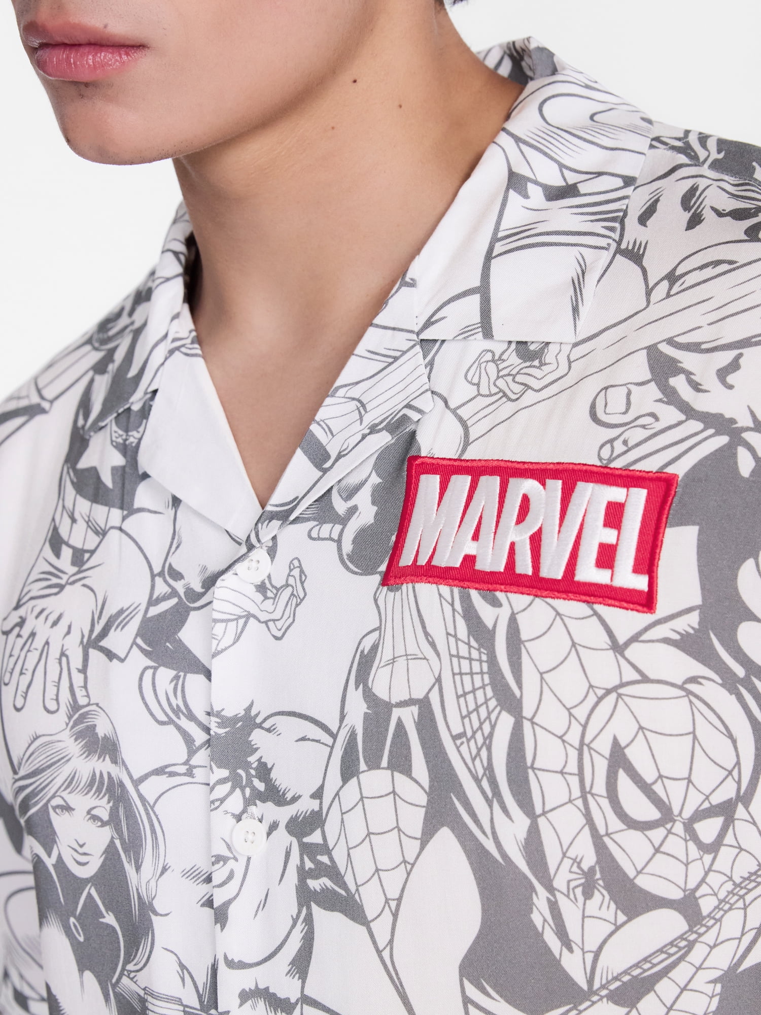 Marvel Men's and Big Men's Graphic Button Up Shirt with Short Sleeves, Sizes S-4XL