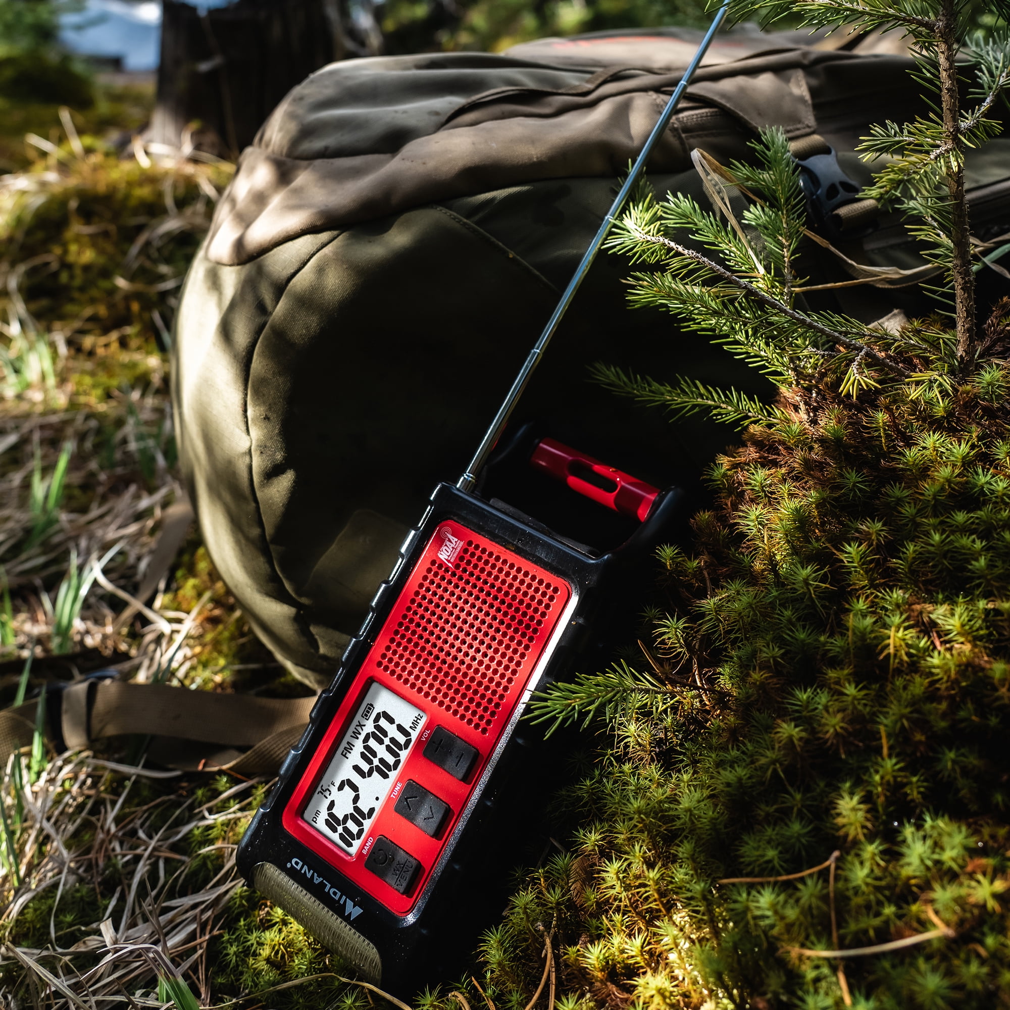 Midland ER310PRO Emergency Weather Radio – 10,000 mAh Power Bank, Bluetooth, NOAA Alerts, Solar/Crank/USB-C, Cree LED Flashlight, SOS – Red/Black