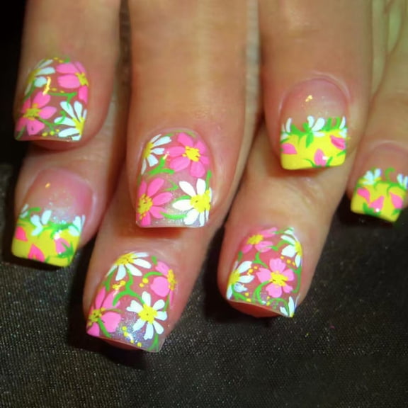 24pcs Short Square Press on Nails with Flower Patterns French Glossy Stick on Nails False Nails For Fashion Enthusiasts