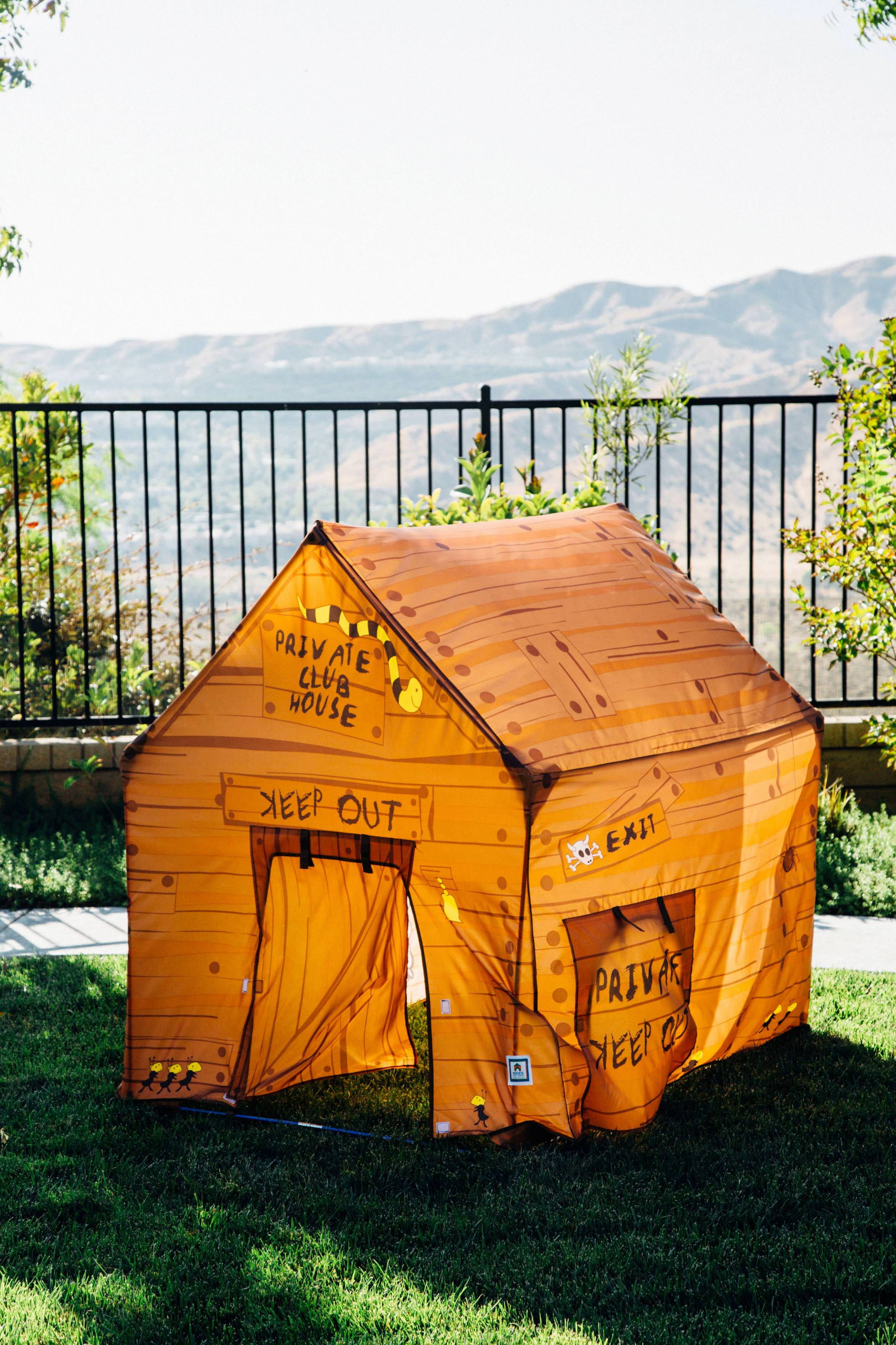 kids clubhouse tent