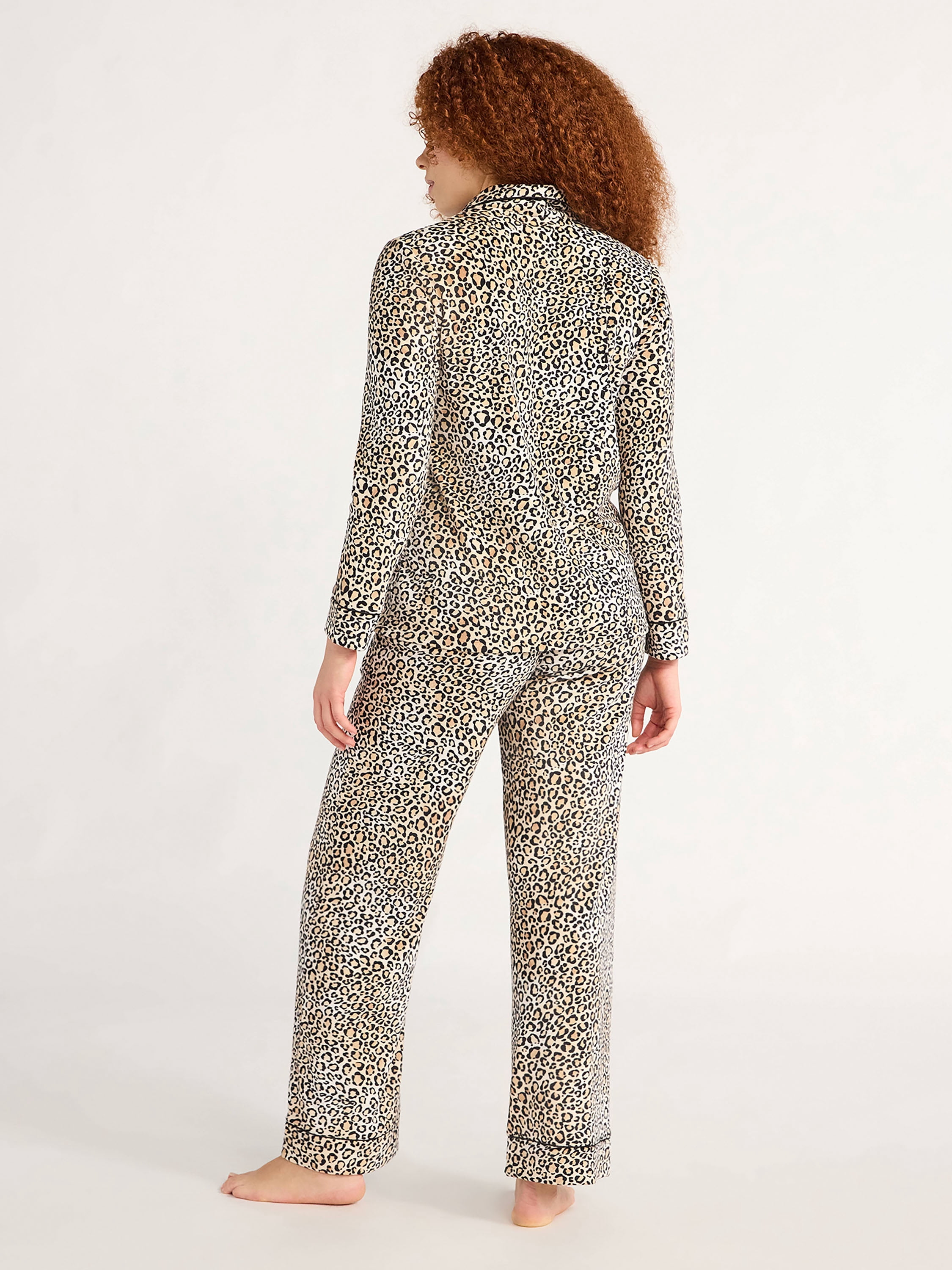 Joyspun Women's Velour Notch Collar Top and Pants Pajama Set, 2-Piece, Sizes S-3X