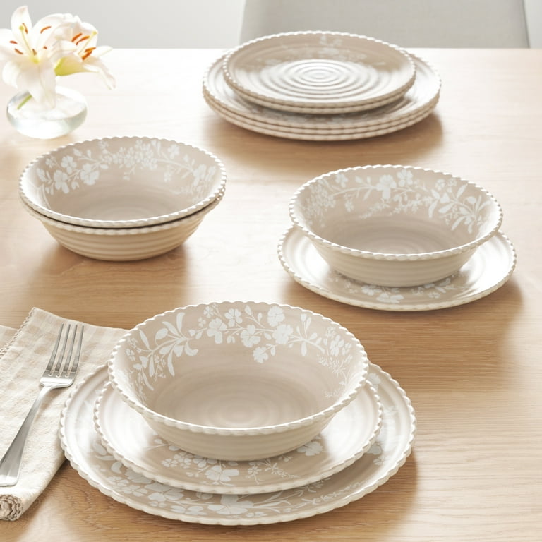 The Pioneer Woman Daisy 12-Piece Bamboo Melamine Dinnerware Set