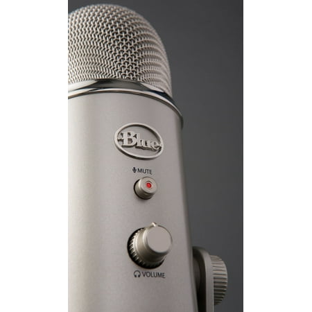Blue Microphones Yeti Silver Bundle with Logitech C922 Pro Stream Webcam Full 1080p HD Camera