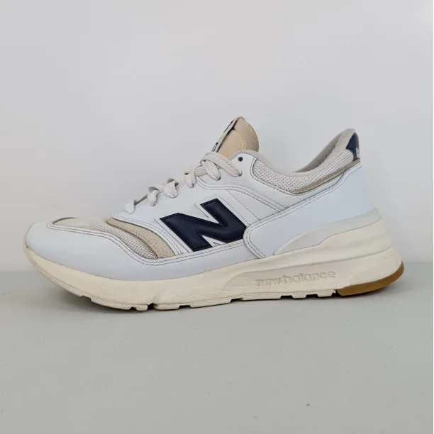 New Balance 977R Shoes Mens Size 9 White Leather Casual Sneakers U997RGC