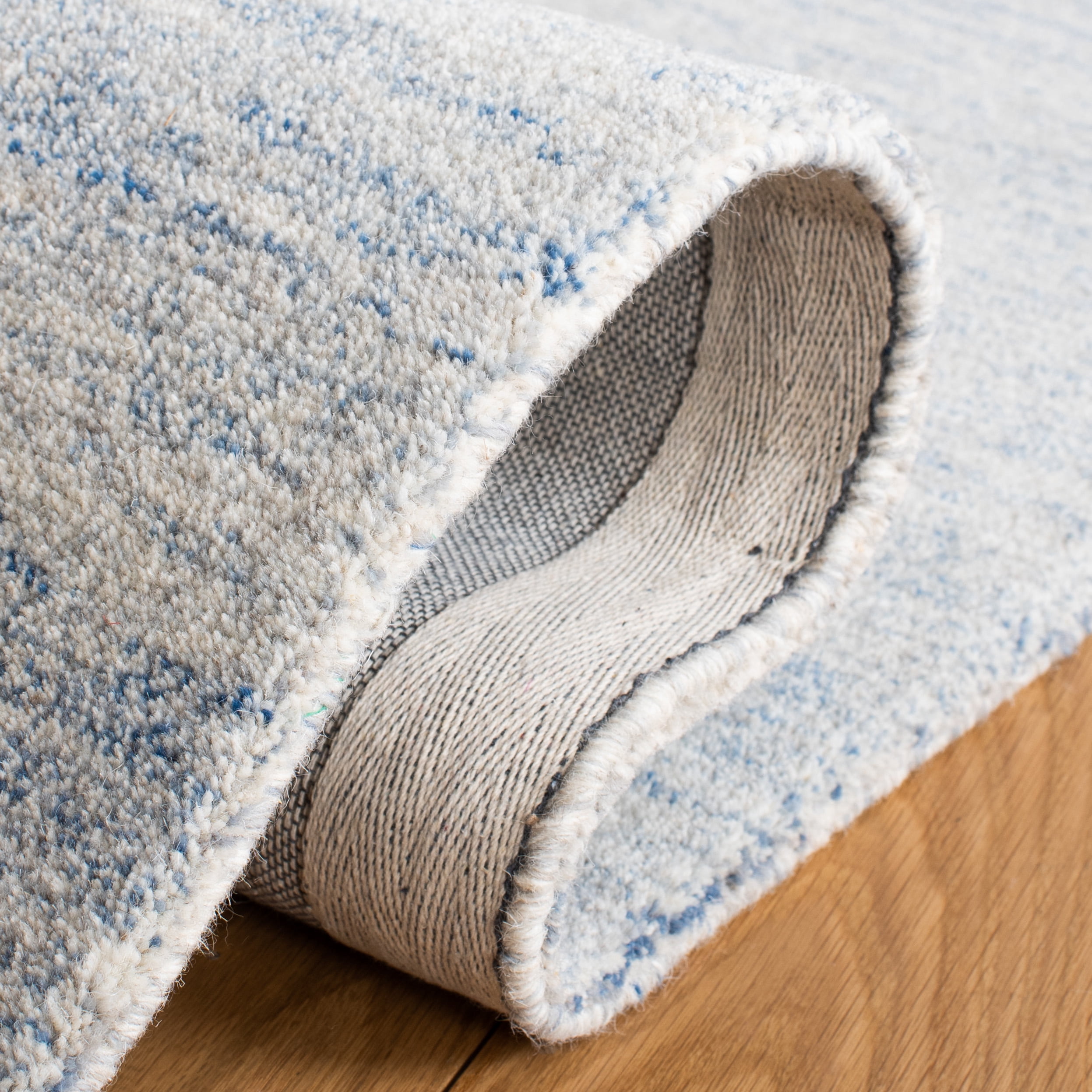 Safavieh Metro Jocin Distressed Area Rug, Blue/Ivory, 5' x 8'