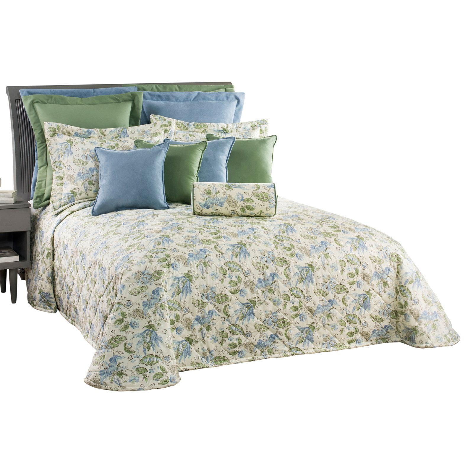 Caroline Bedspread By Thomasville At Home Walmart Com