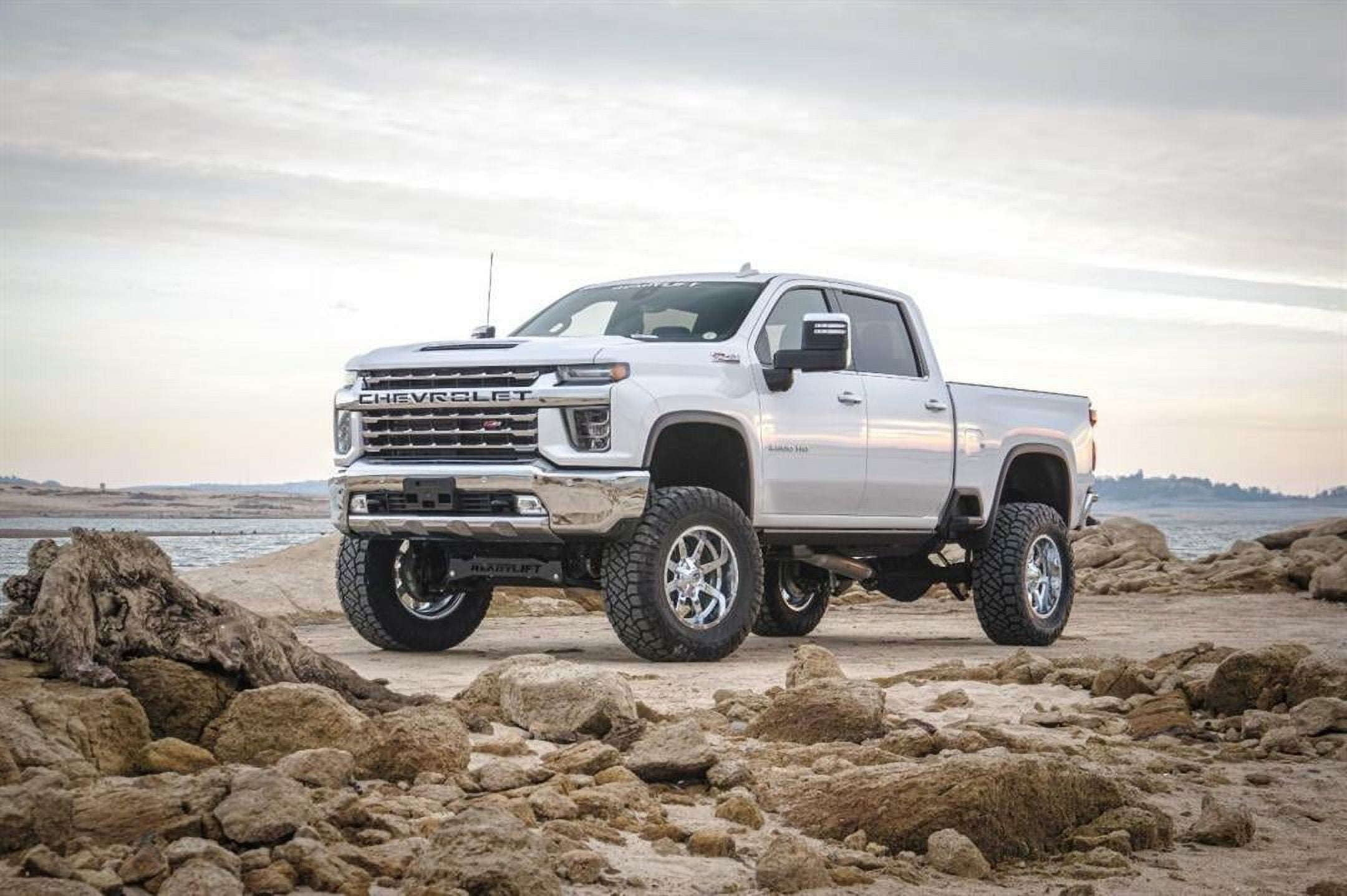 ReadyLIFT 44-30820 8'' Lift Kit with Falcon 1.1 Shocks For Chevrolet/GMC 2500HD/3500HD RWD, 4WD