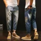 thumbnail image 4 of Pantalones vaqueros para hombre, pantalones vaqueros rotos para hombre, pantalones cortos rotos con agujeros, azul claro, rasgados, cónicos, tendencia primavera otoño 2024, pierna ancha, 4 of 5