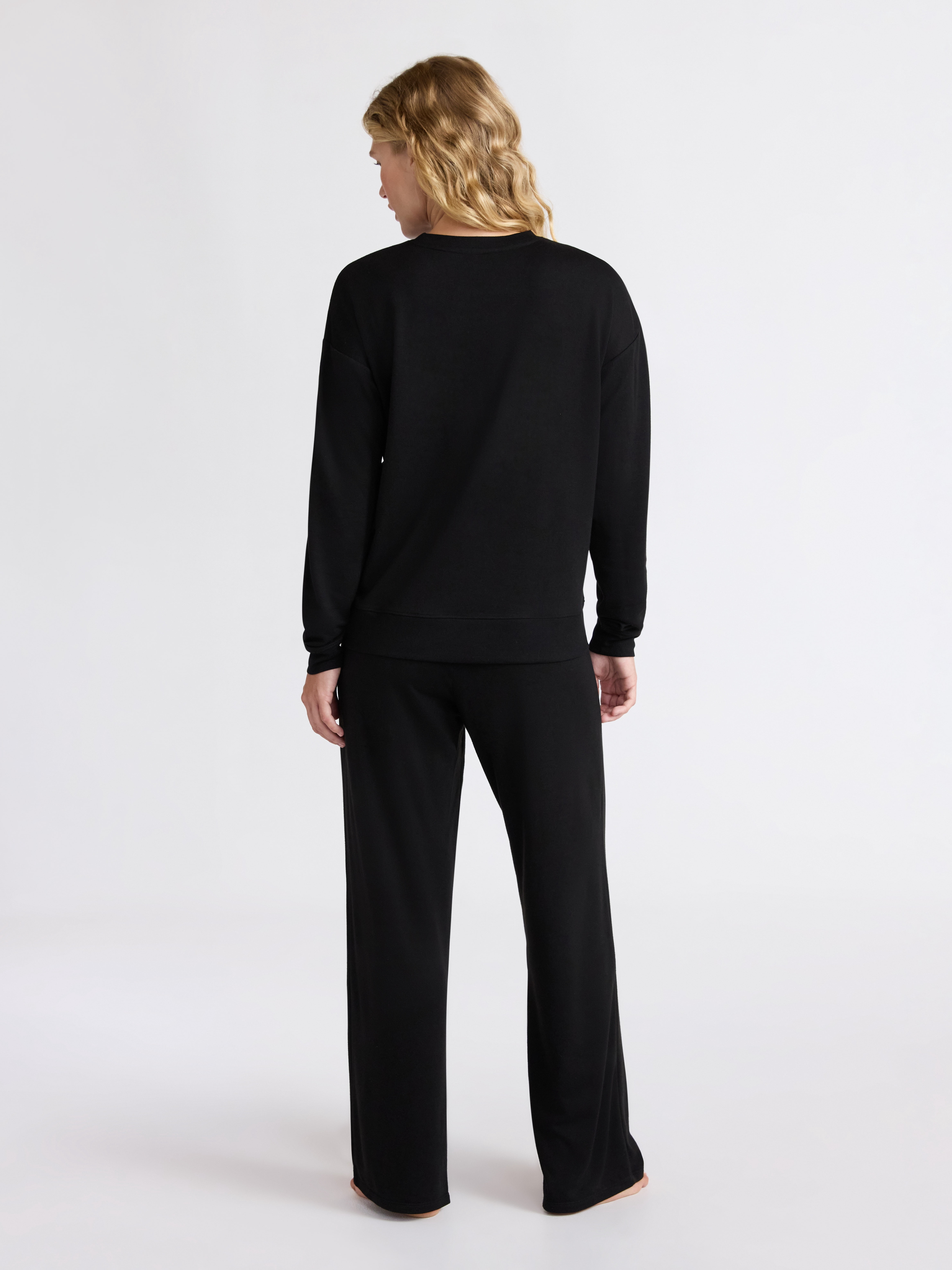 Joyspun Women's Fleece Long Sleeve Top and Straight Leg Pants Lounge Set, 2-Piece, Sizes XS-3X