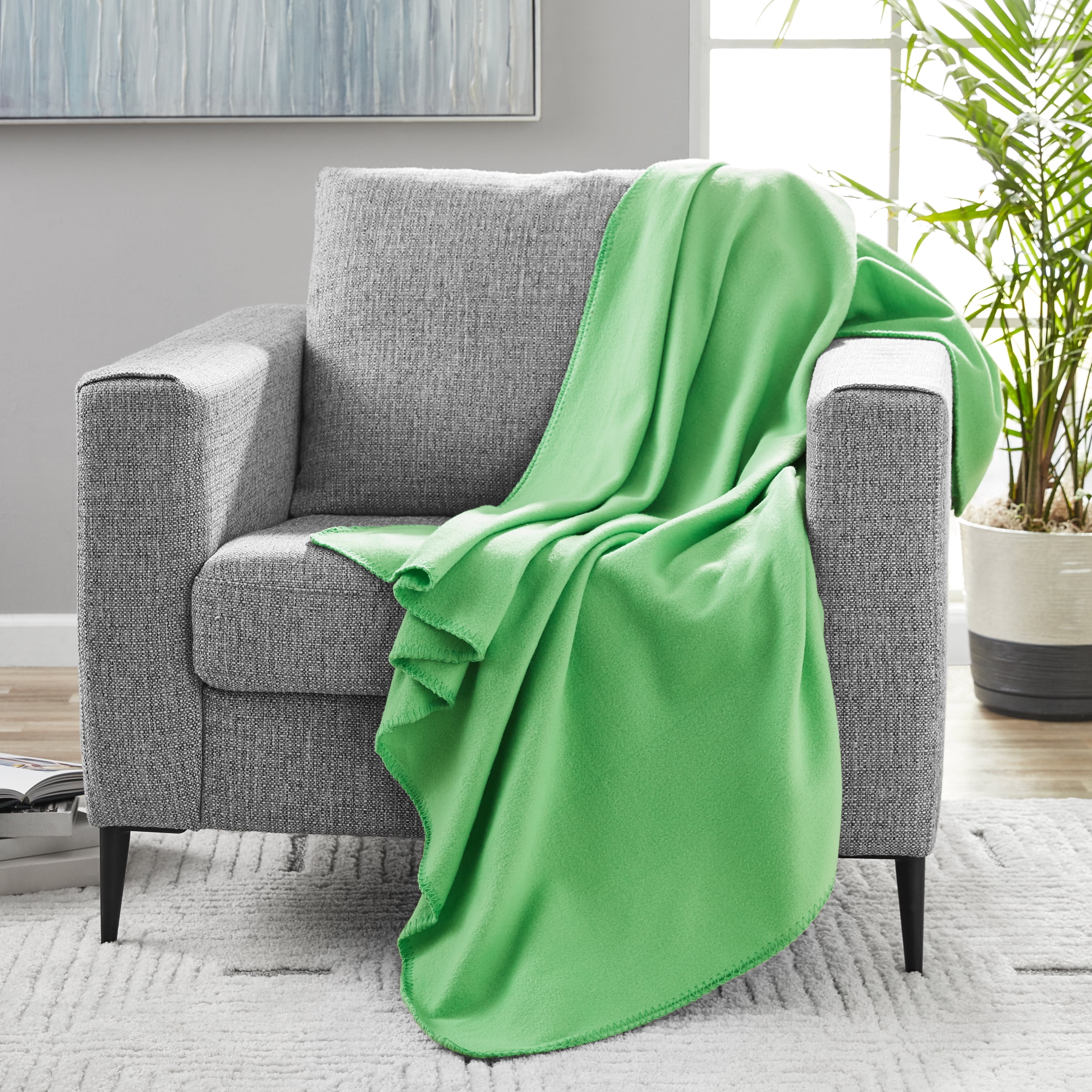 Mainstays 50” x 60” Fleece Throw Blanket, Mint Green