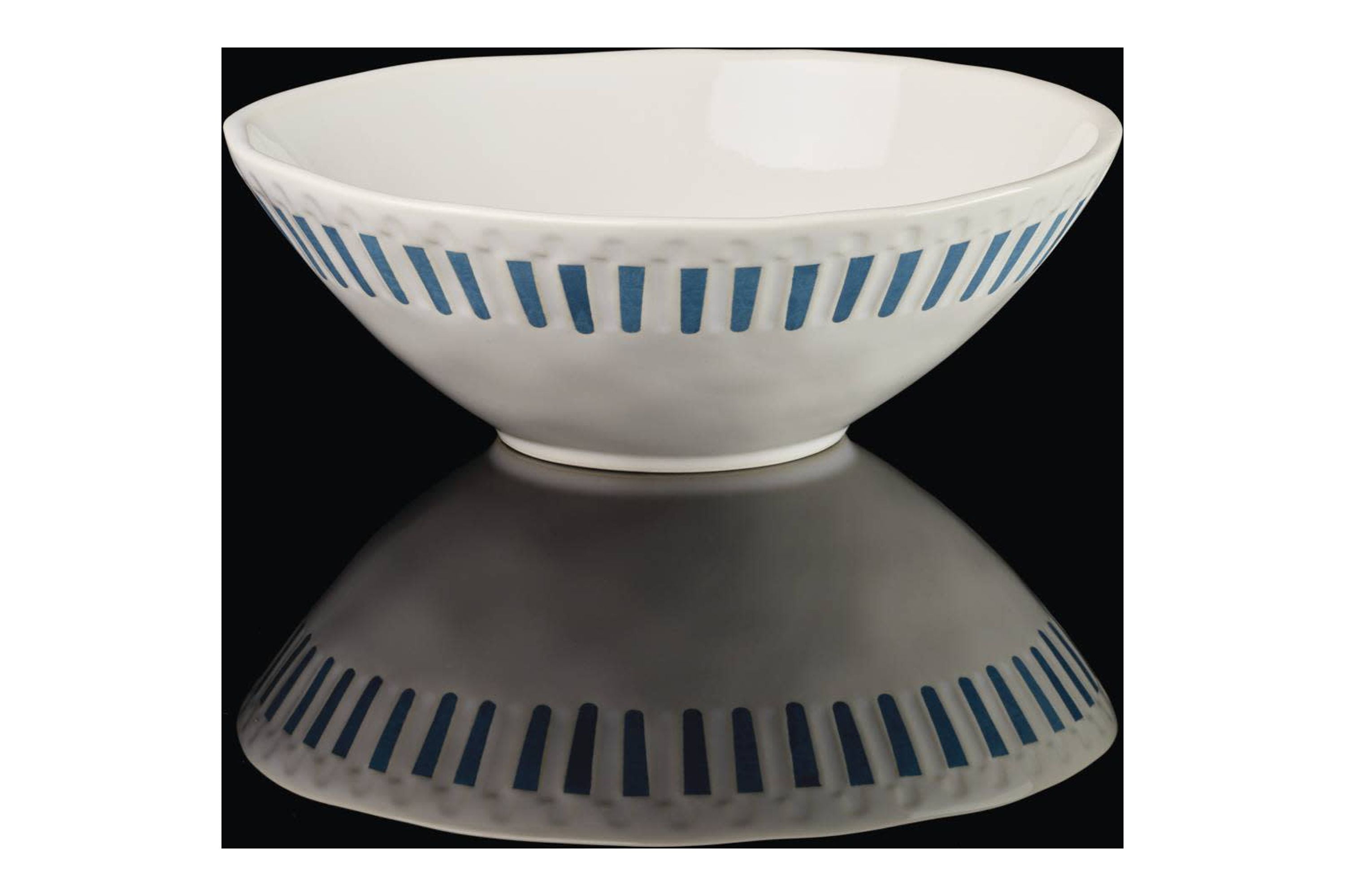 Oneida Entertain 365 48 oz Round Artisanal Stripe Stoneware Serving Bowl