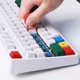 thumbnail image 4 of 1 pieza (Rojo) Limpiador de teclado de estilo distintivo Cepillo de limpieza 5 en 1 y extractor de llaves Kit de limpieza multifuncional para computadora portátil Cepillo multifuncional para eliminar, 4 of 5