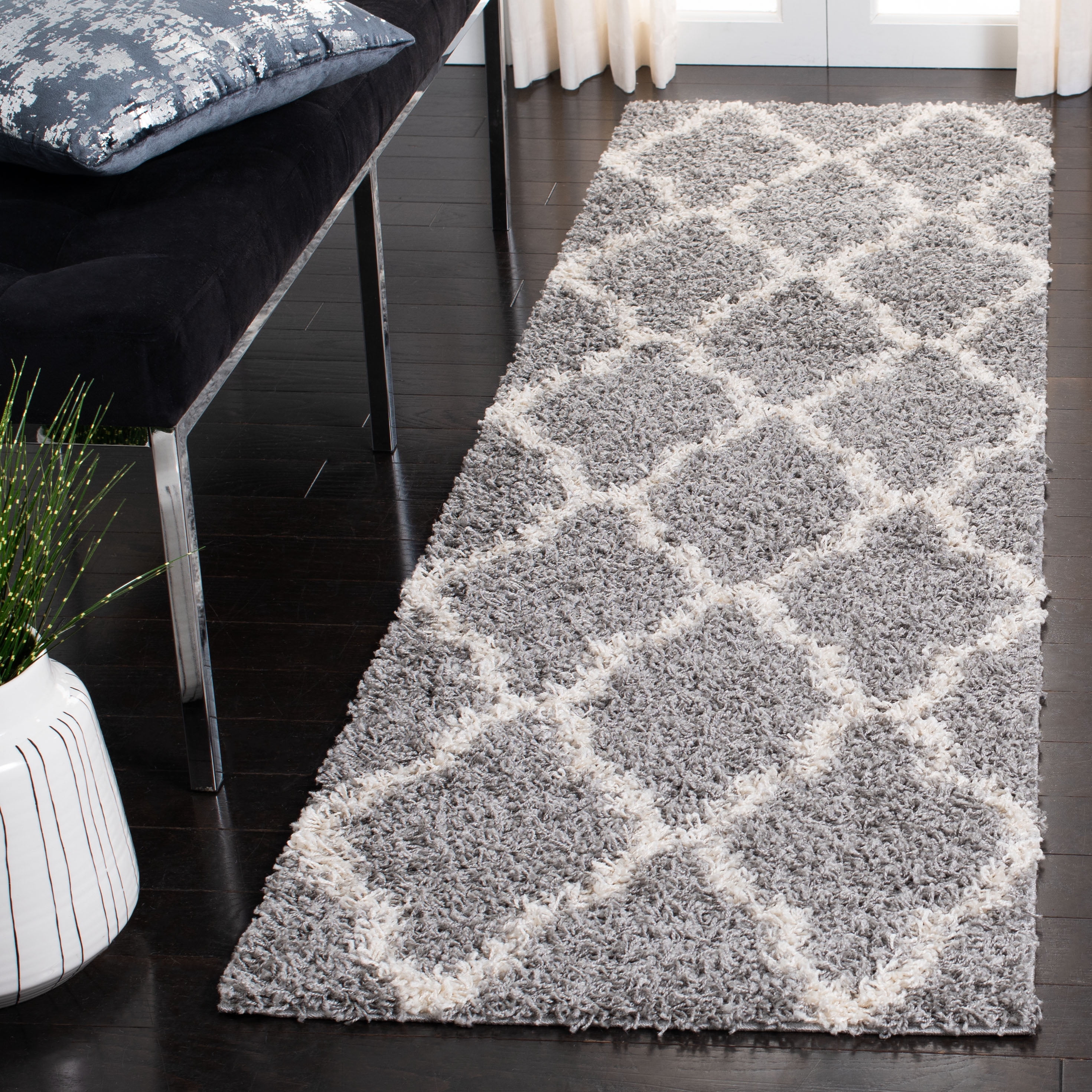 SAFAVIEH Dallas Logan Geometric Shag Runner Rug, Grey/Ivory, 2'3" x 6'