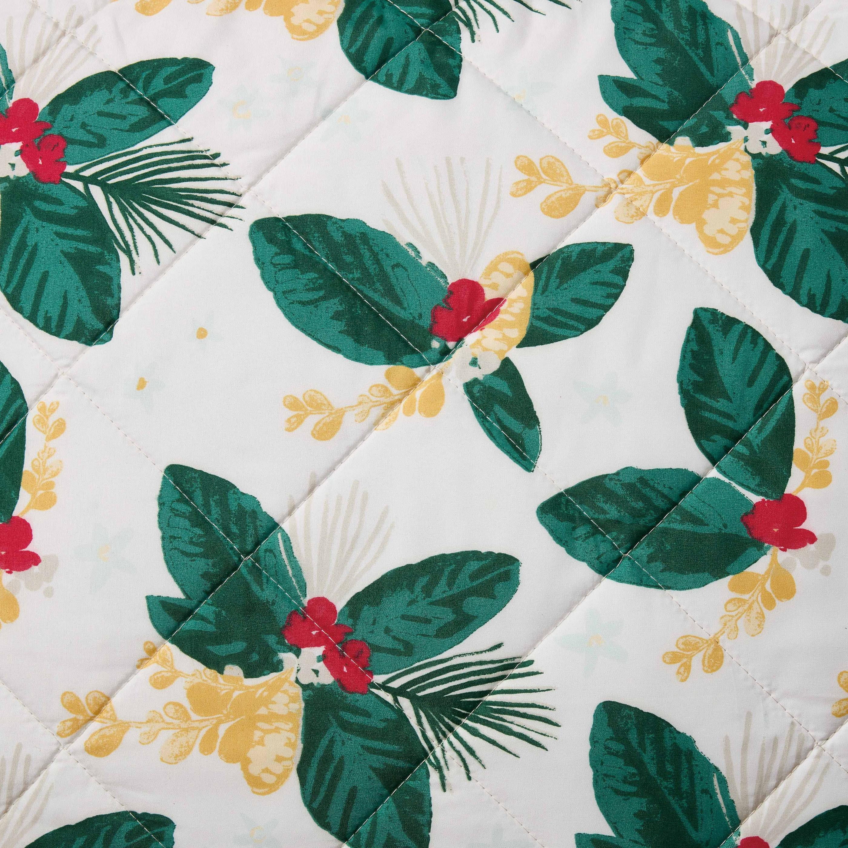 Hallmark Green Poinsettia 3-Piece Adult Holiday Quilt Set, King