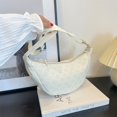 thumbnail image 4 of Bolso de bola de masa para mujer, bolso cruzado pequeño, bolso de hombro con correa ajustable (blanco), 4 of 5