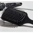 thumbnail image 3 of Paul Mitchell Pro Tools 427 Cepillo Paddle, Ideal para Secado y Alisado, Perfecto para Cabello Largo o Grueso, 3 of 4