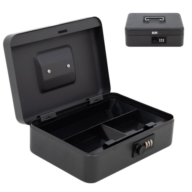 caja fuerte de dinero metálica de combinación con bandeja Kingsman negro, vista frontal abierta con inserto y detalle superior cerrado; caja metálica 25x18x8.5 cm con pintura epóxica negra, asa metálica en la tapa, perilla giratoria de combinación numérica en el frente y bandeja interior extraíble de 3 compartimentos; suele usarse también para organizar llaves o papelería pequeña.