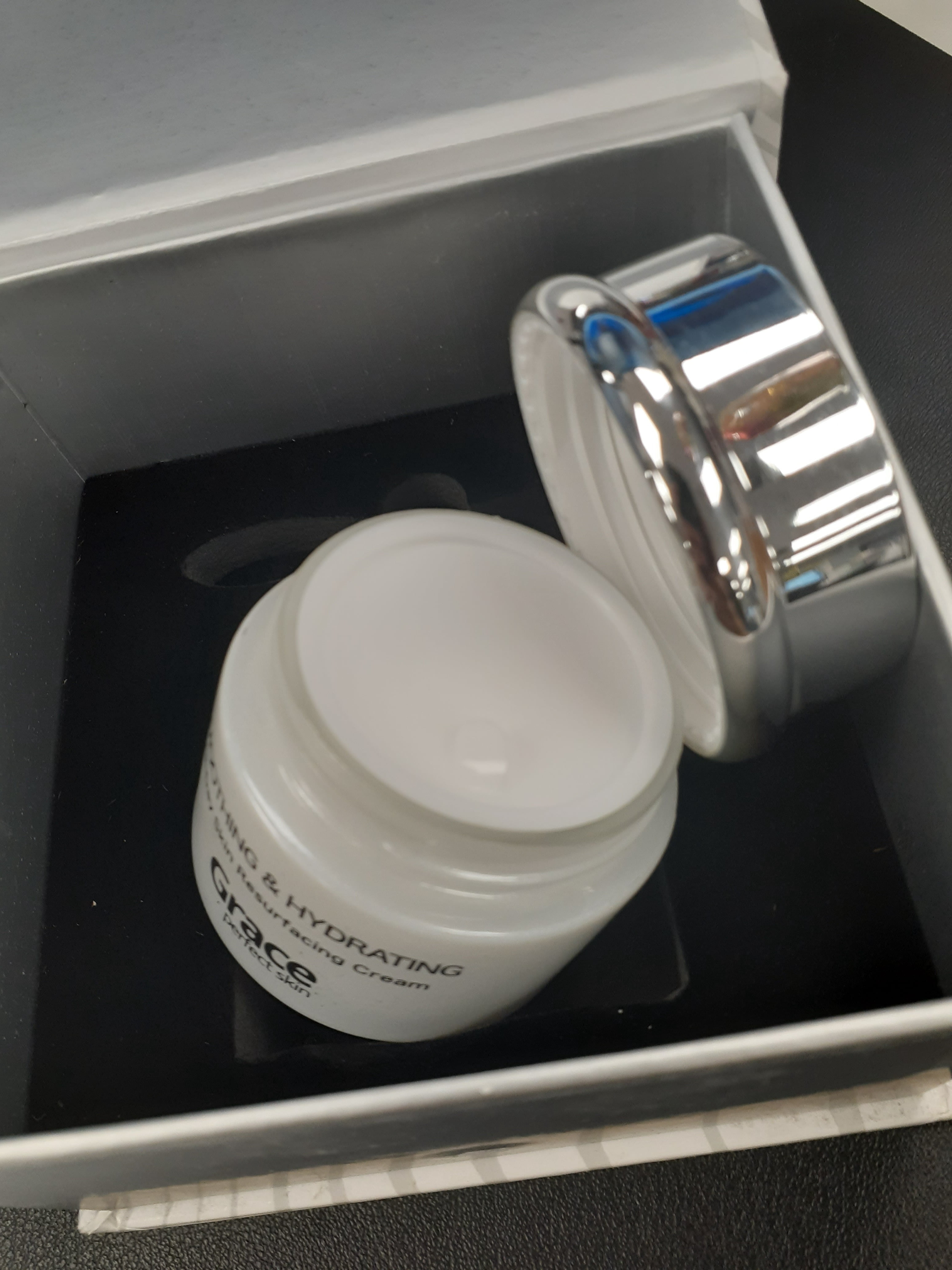 Grace Perfect Skin Smoothing & Hydrating All Day Skin Resurfacing Cream