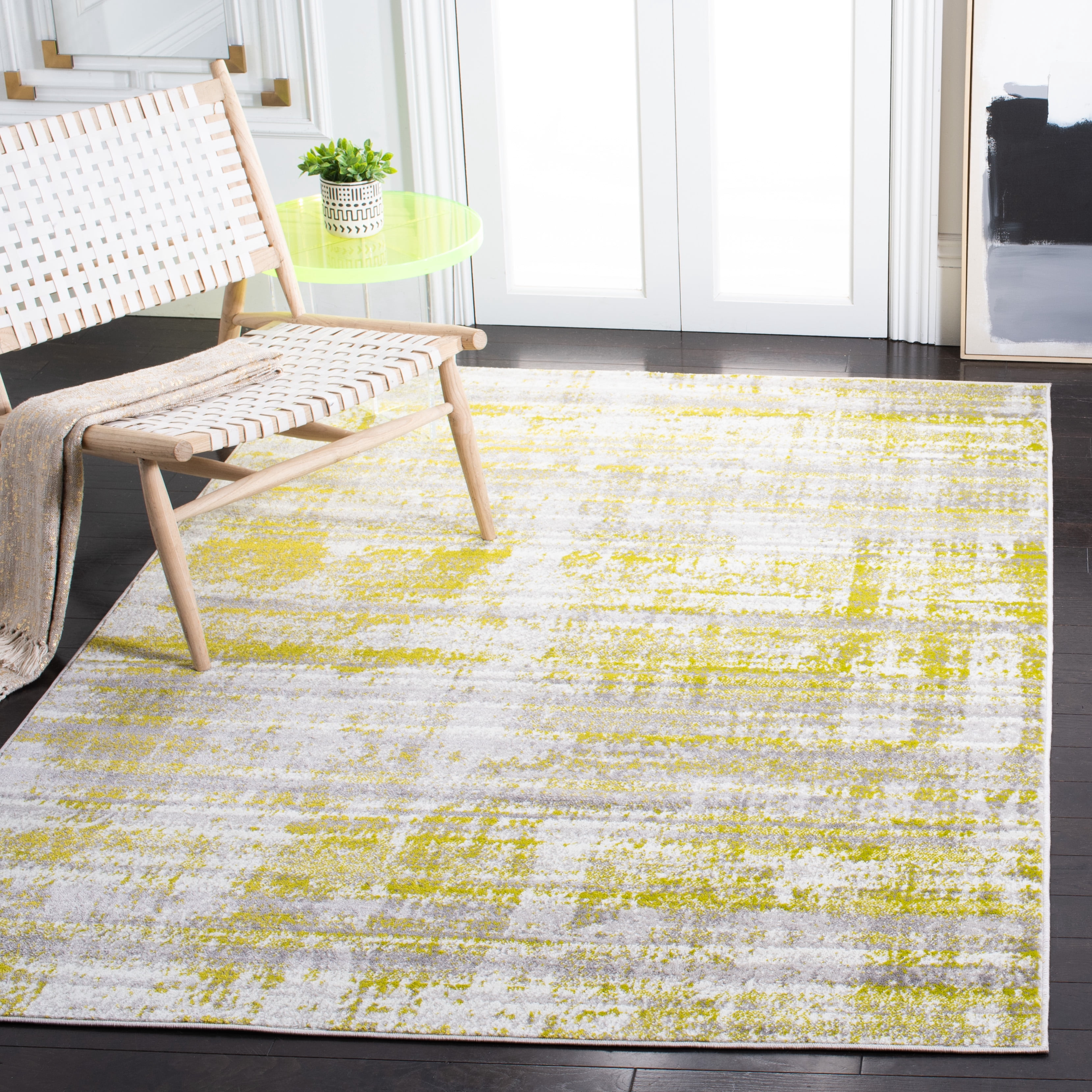 SAFAVIEH Skyler Jobeth Distressed Area Rug, Silver/Green, 6'7" x 6'7" Square
