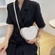 thumbnail image 4 of Bolso de moda para mujer Bolso de corazón para mujer Bolsos de mano Bolso de cuero PU (Blanco), 4 of 7