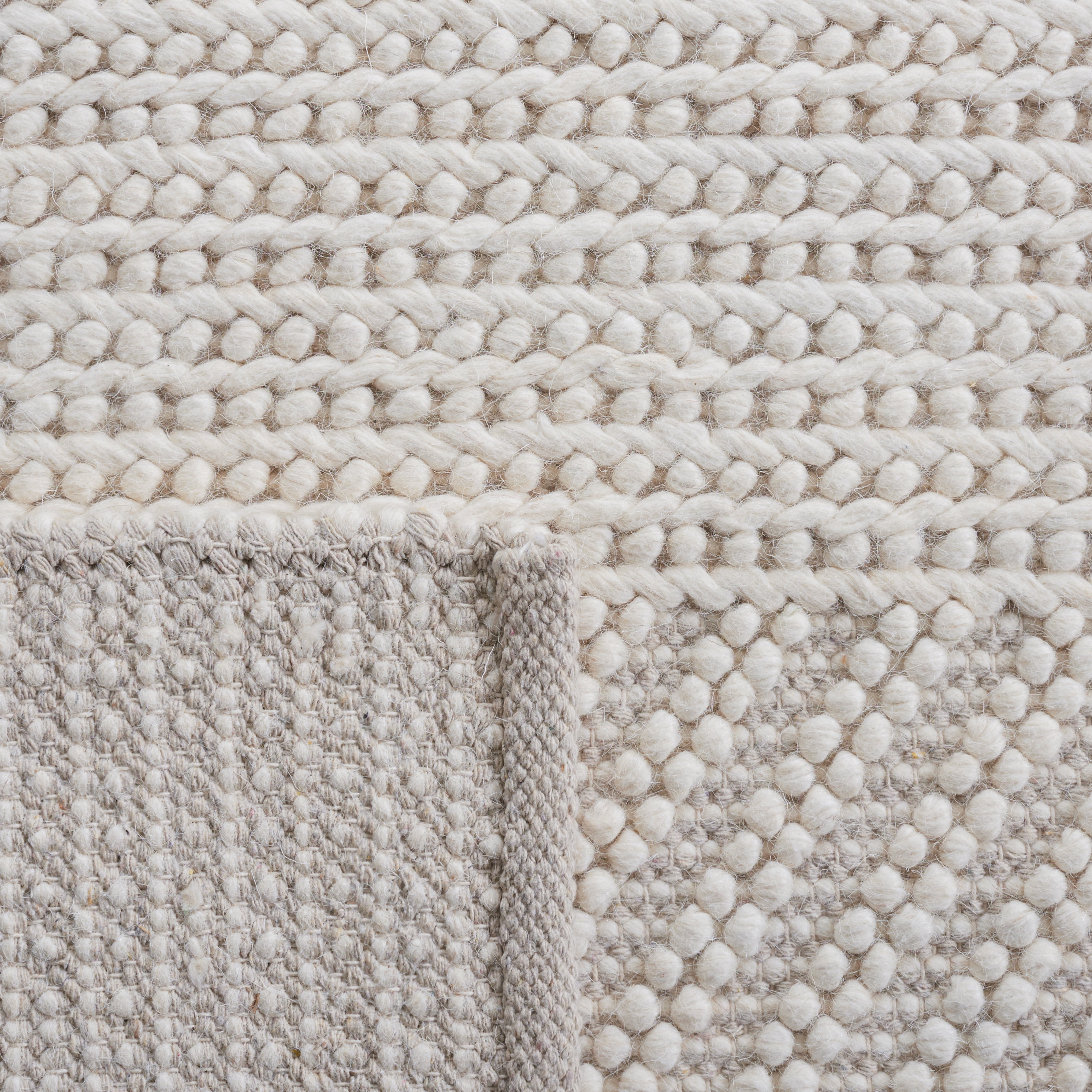 SAFAVIEH Natura Nuala Southwestern Wool Area Rug, Ivory, 6' x 6' Square