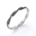 thumbnail image 4 of JeenMata Alianza de Boda de Eternidad con Diamantes Negros Creados en Laboratorio de Forma Redonda de 0,15 TCW en Baño de Oro Blanco de 18 K sobre Plata, 4 of 6