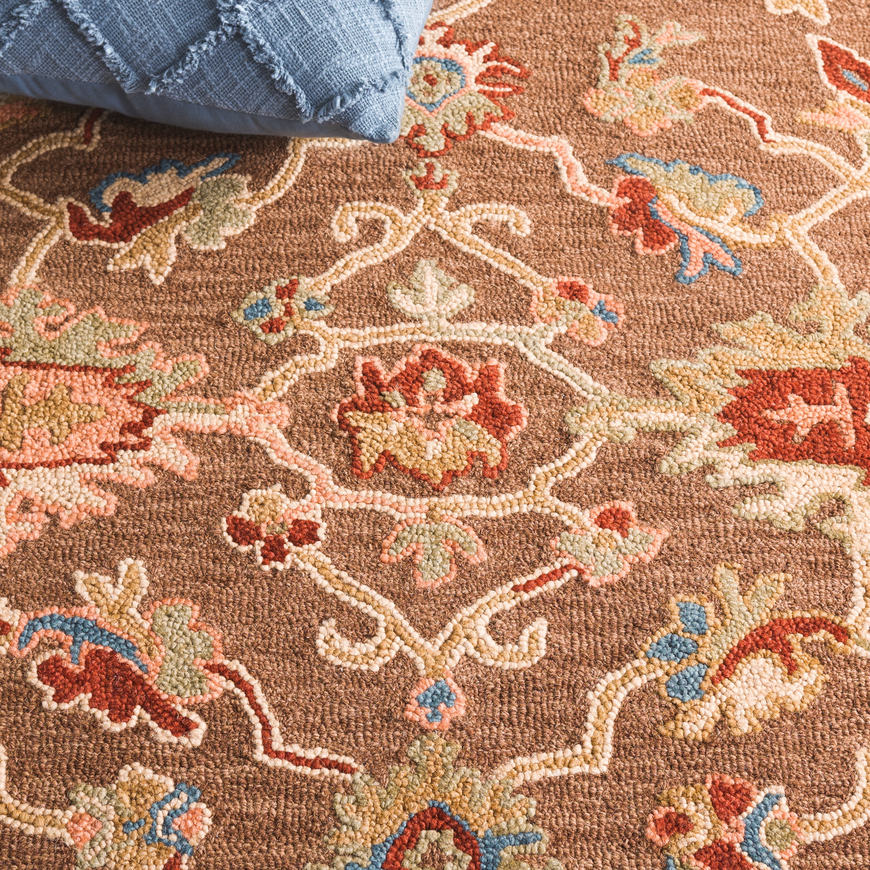 SAFAVIEH Metro Davina Medallion Area Rug, Dark Brown/Beige, 6' x 6' Square