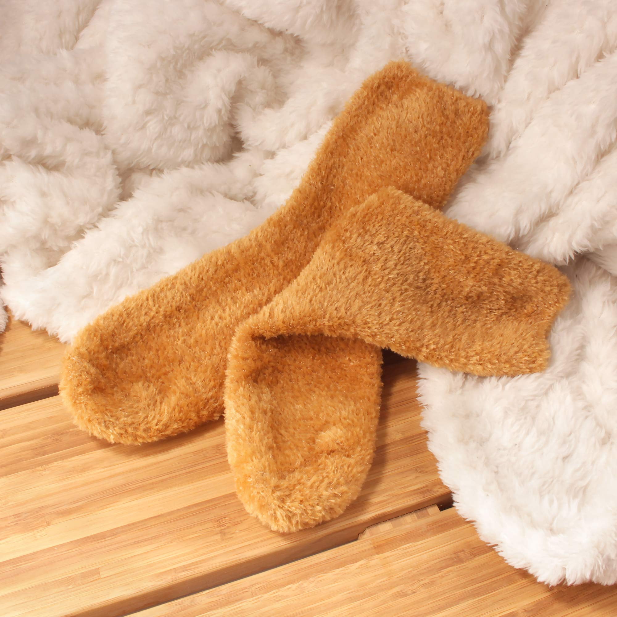Women's Super Soft and Cozy Feather Light Fuzzy Socks - Cream
