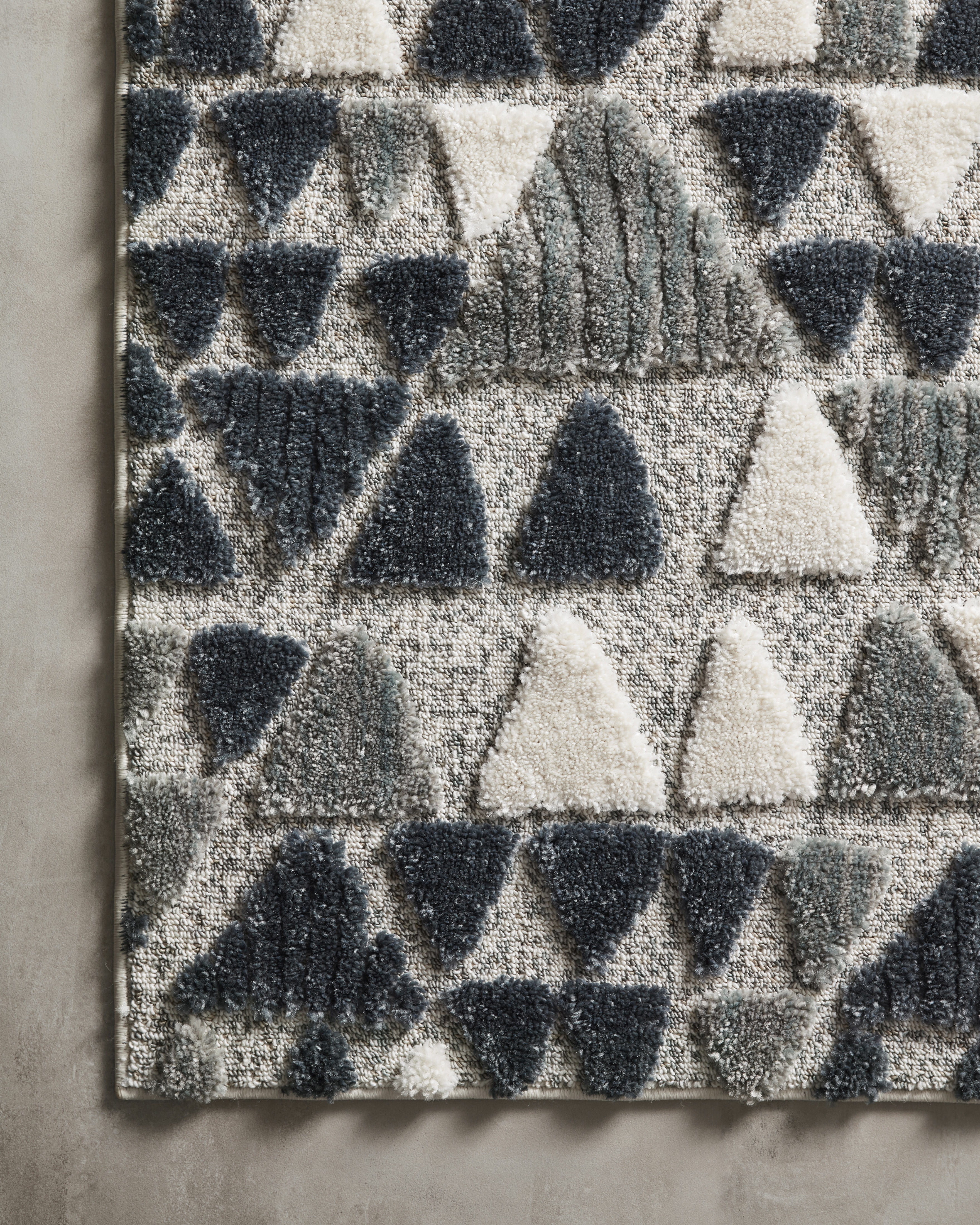 Loloi Hagen HAG-06 Slate / Denim Geometric Area Rug 5'-3" x 7'-8"