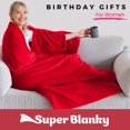 thumbnail image 2 of Manta portátil Super Blanky de 180 x 152 cm con mangas, color rojo, 2 of 8