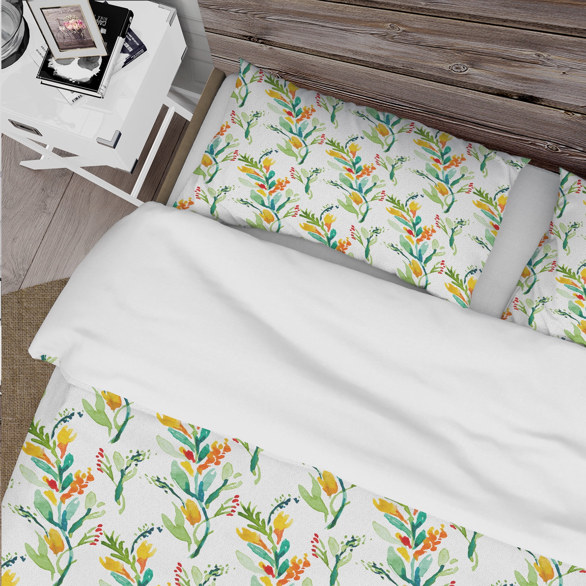 Designart 'Pattern with Watercolor Floral Elements' Country Duvet Cover Set
