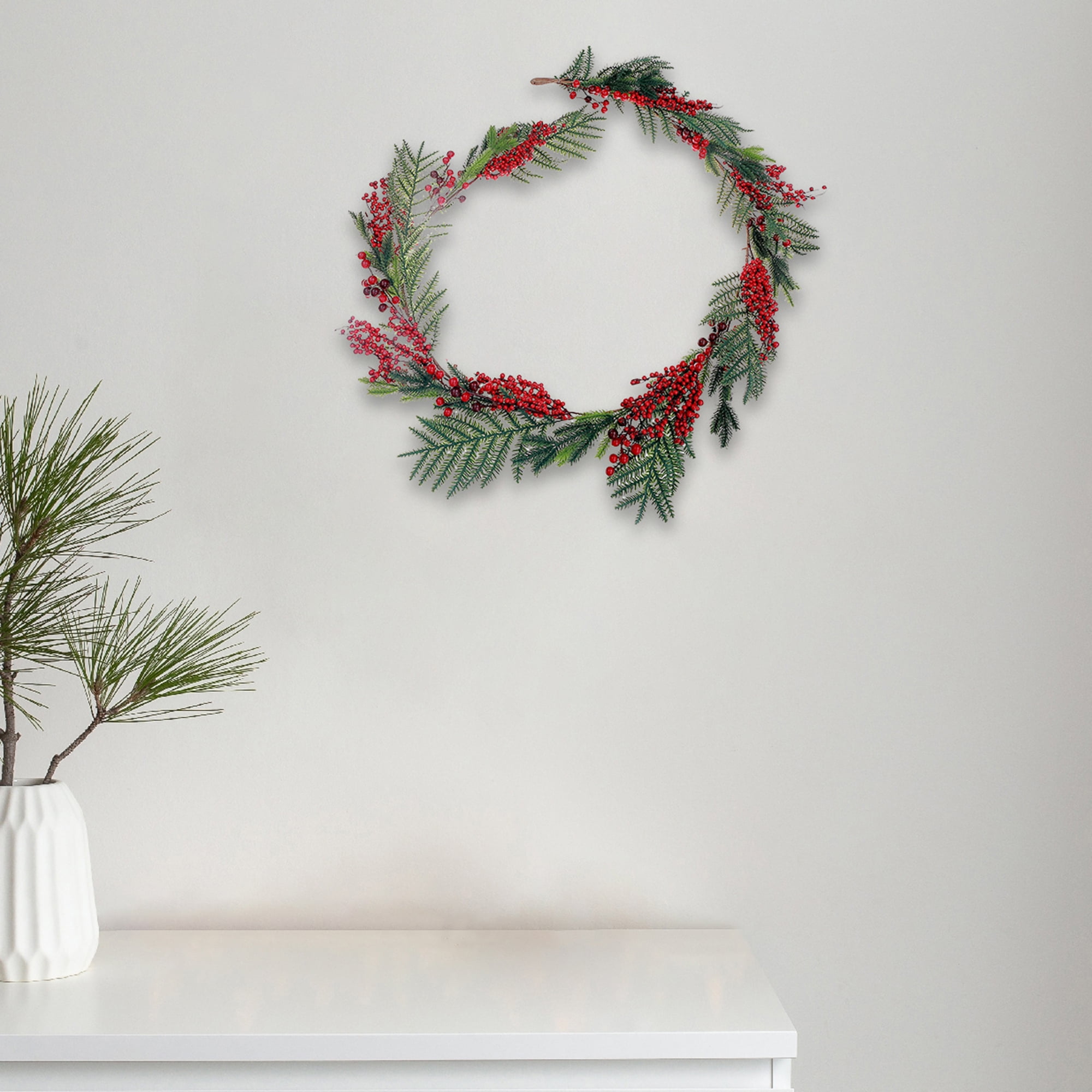 Pine Cone And Berries Garland