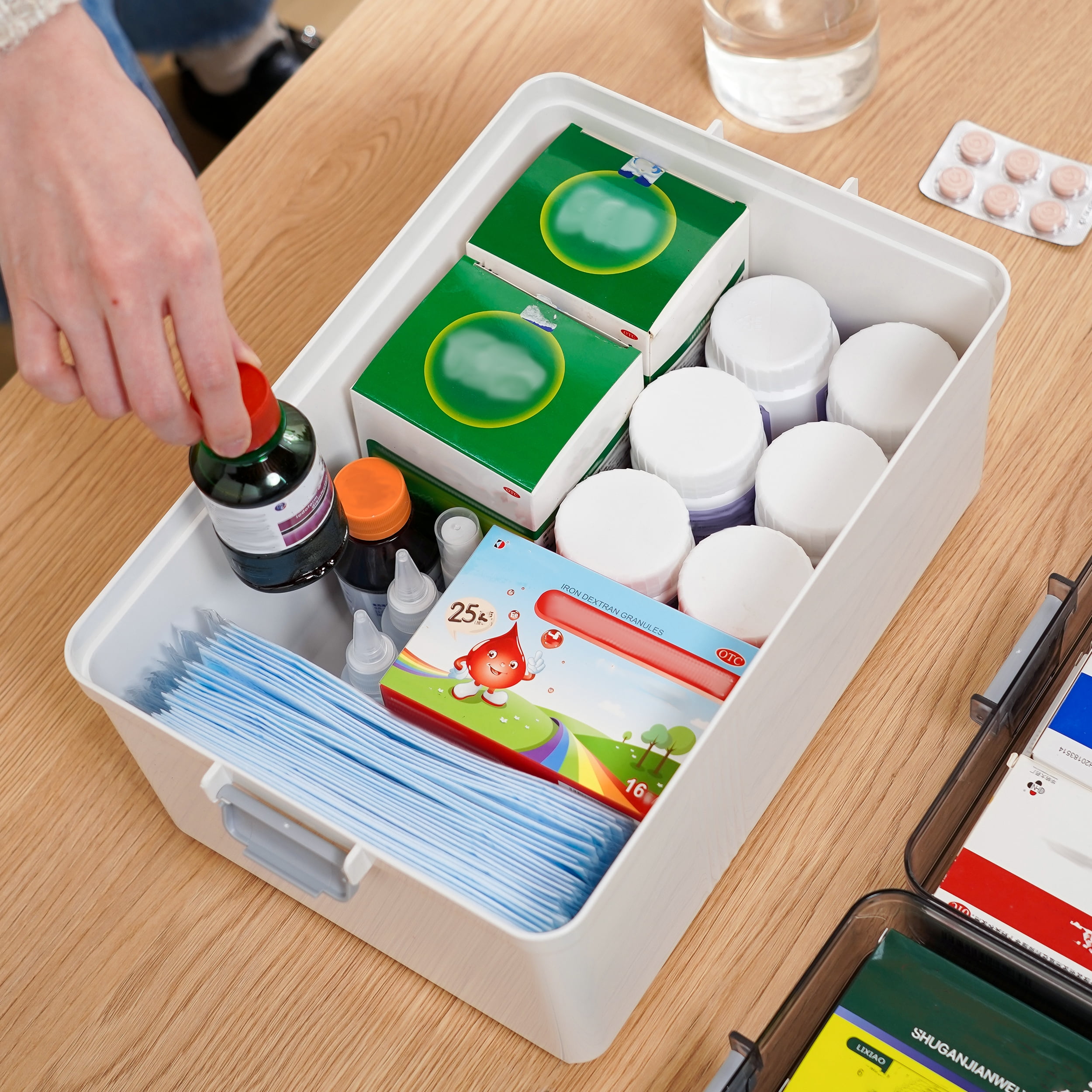 5 Layer Stackable storage bins with lid Stack & Carry Box Plastic Portable Handled with Removable Tray for Craft Adult