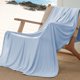 thumbnail image 1 of Manta refrescante Bedsure azul para personas que duermen en caliente, 50 x 70 cm, 1 of 9