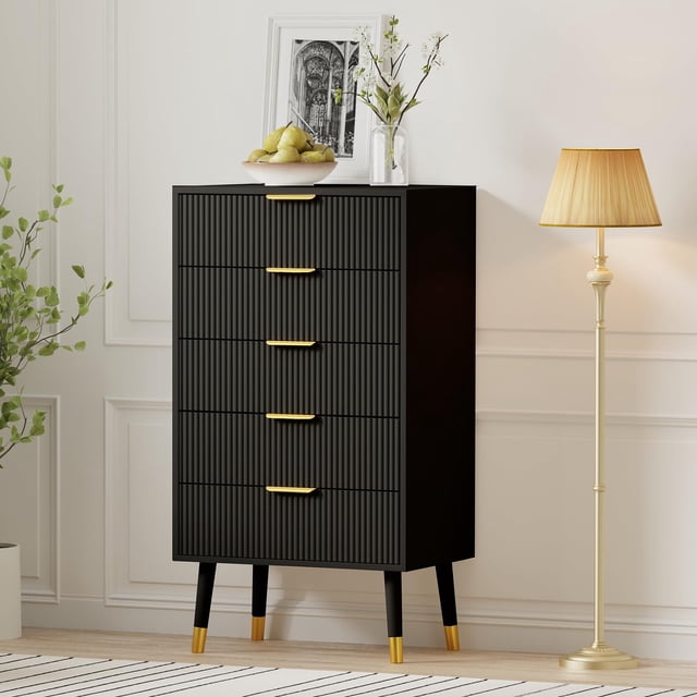 Commode Moderne Cannelée à 5 Tiroirs, Haute Commode en Bois avec Poignées Dorées, Armoire de Rangement pour Chambre, Salon Ou Entrée