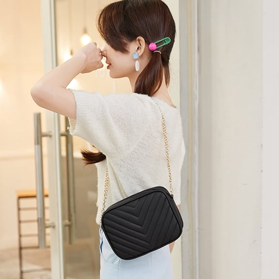 Quilted Crossbody Bag for Women Chevron Shoulder Purse with Gold Chain Strap Small Camera Handbag