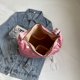 thumbnail image 3 of Bolso Hombro para Mujer Nailon Acolchado Moderno, 3 of 9