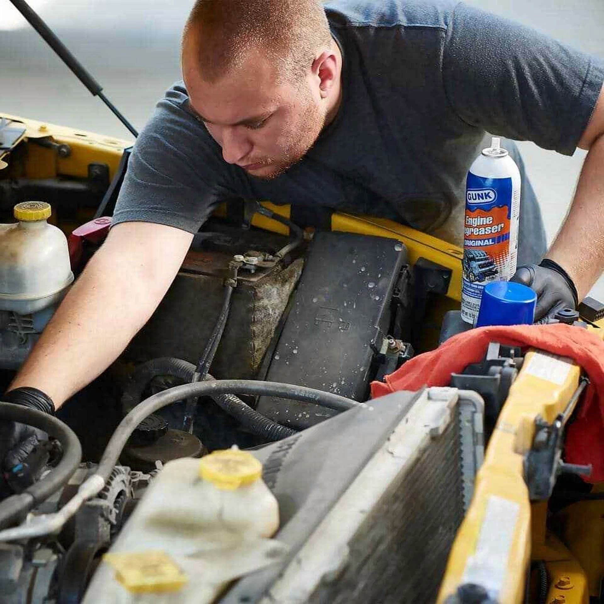 CIRCLE- 15 Oz. Original Heavy-Duty Engine Degreaser And Cleaner Spray