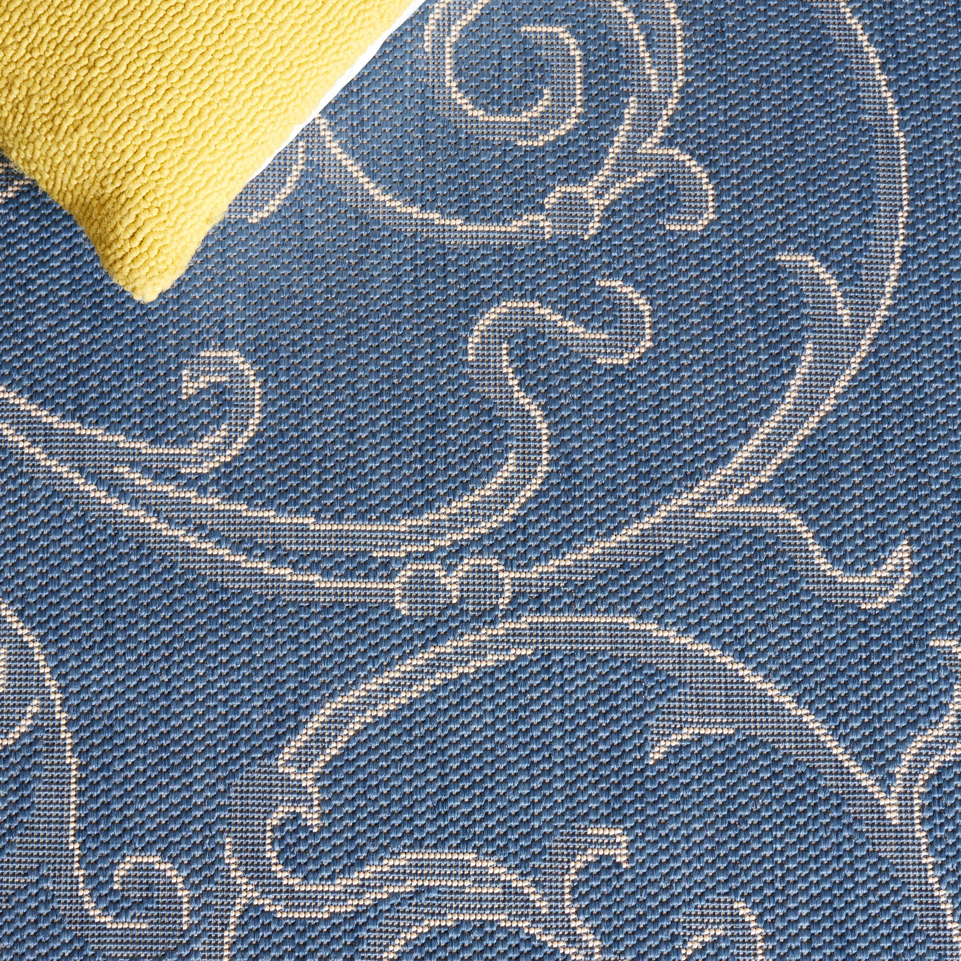 Safavieh Courtyard Daniel Oriental Indoor/Outdoor Runner Rug, Blue/Natural, 2'3" x 10'