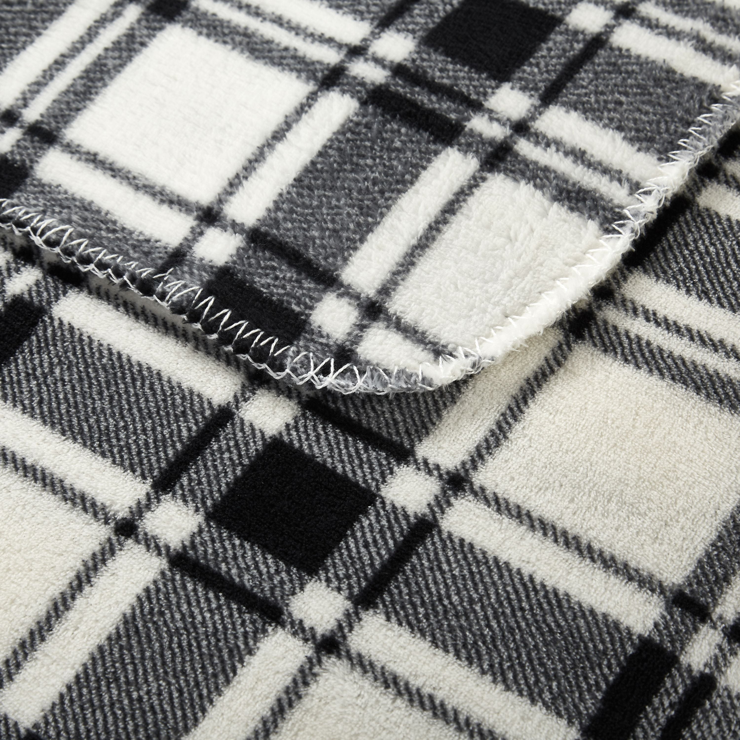 Mainstays Contemporary Black Plaid Fleece Plush Throws, 60" x 50", Washable 2 Count