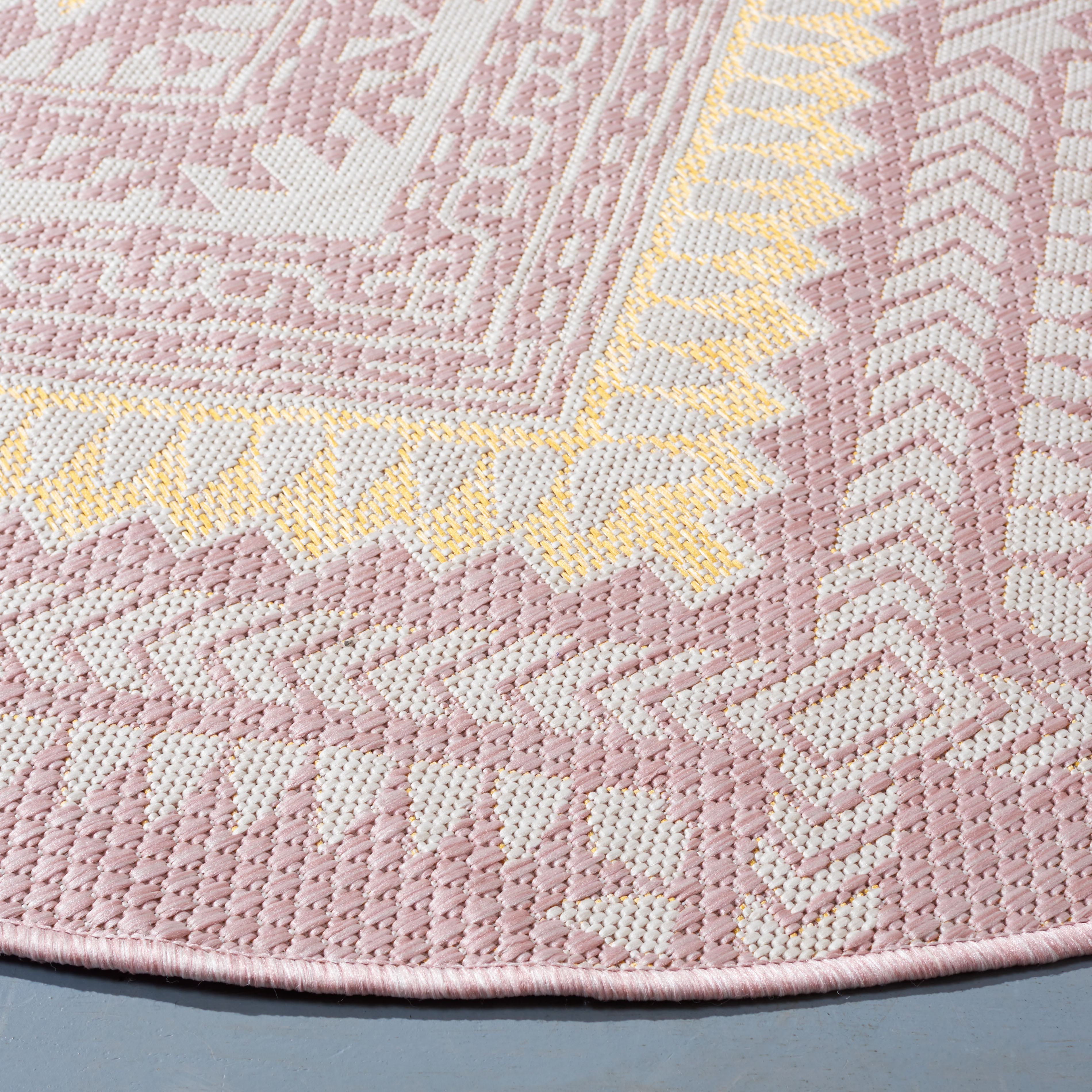 SAFAVIEH Courtyard Mervyn Botanical Indoor/Outdoor Area Rug, Pink/Gold, 6'7" x 6'7" Round